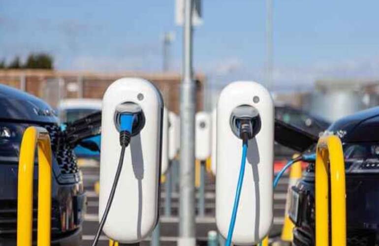 TouchMate Rolls Out Electric Vehicle Charging Kiosk