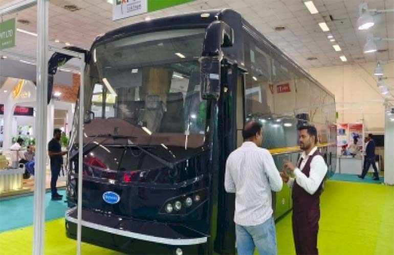 Innovative E-scooters & Buses Stole The Spotlight In Delhi’s Ev Expo 