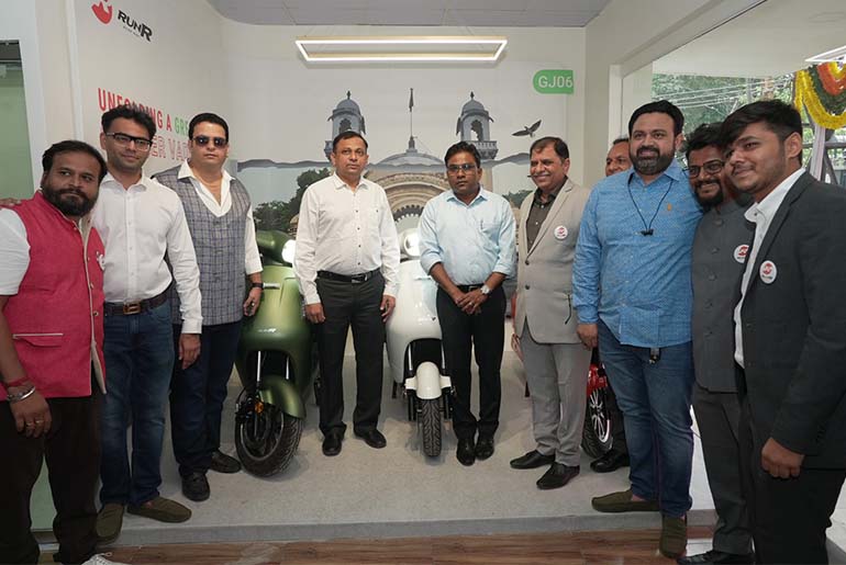 RunR Mobility Makes its Entry in Gujarat with EV Showroom