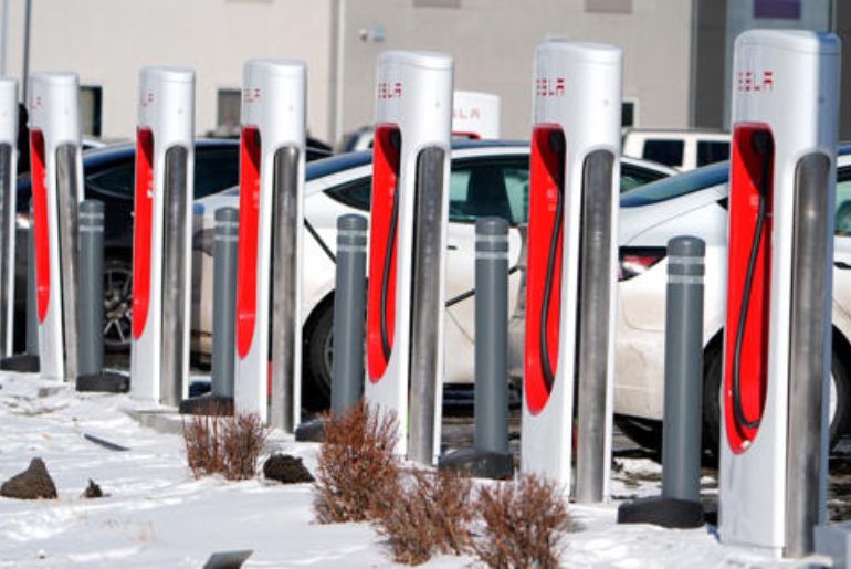 Elon Musk Decides to Disband Tesla EV Charging Team