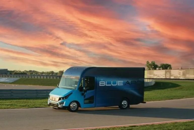 Shyft Group Secures Major FedEx Order for Blue Arc EV Trucks