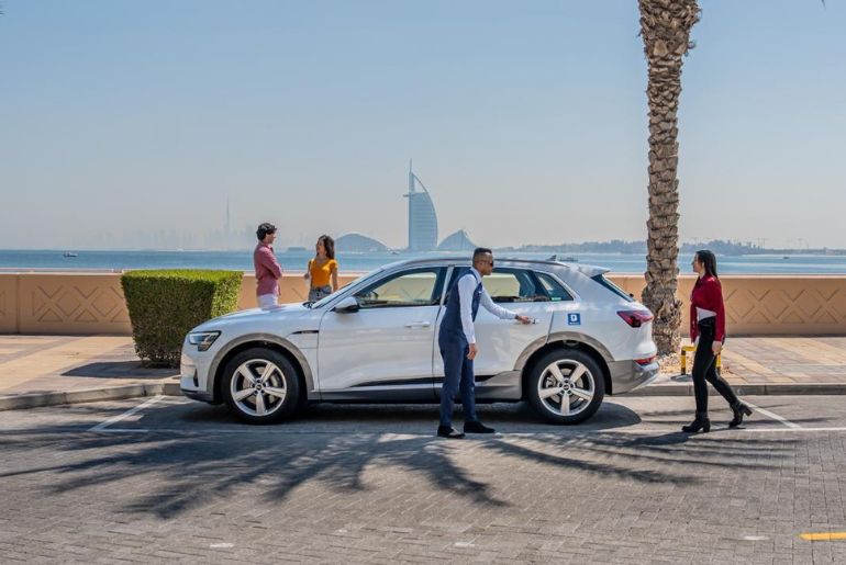 BluSmart crosses 1,500 electric trips milestone in UAE since launch (1)