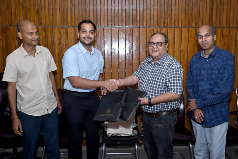 IIT Kanpur, Zynetic Collaborate to Enhance EV Charging Technology