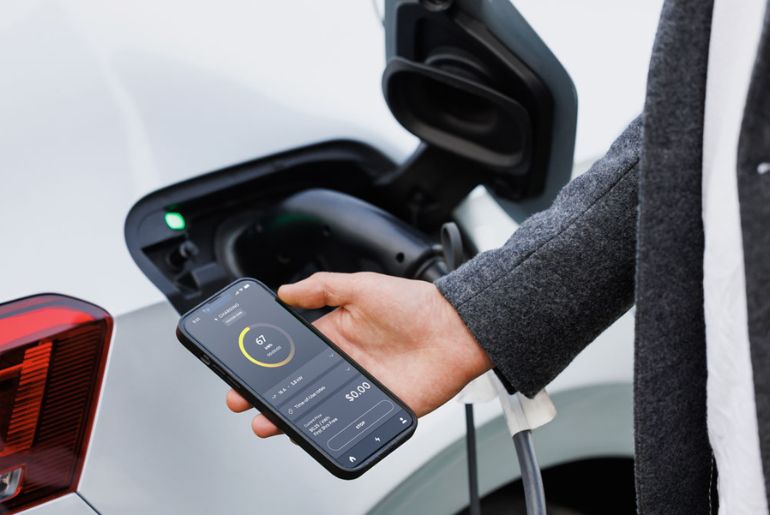 Smart Charging Software: Optimizing Charging Times and Costs