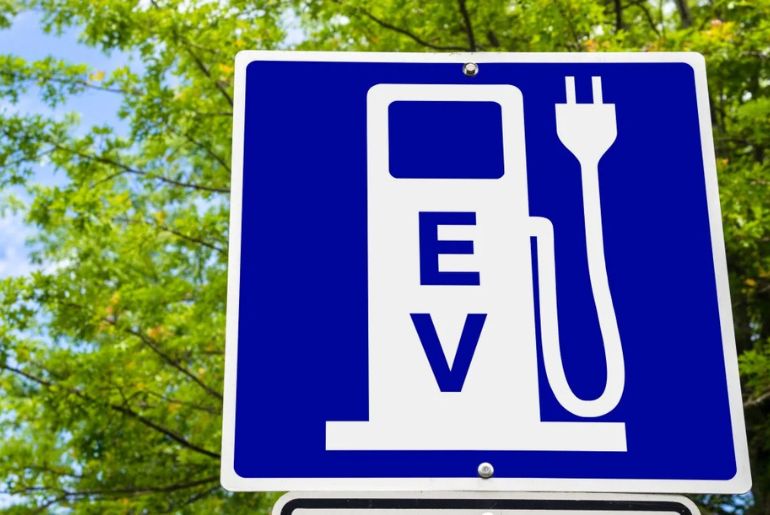 Trump Halts Federal Funding for Electric Car Chargers